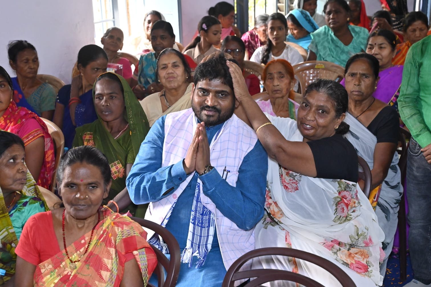 समाज में सम्मान और आत्मनिर्भरता का संदेश: महिला दिवस पर विधवा महिलाओं को किया गया सम्मानित |