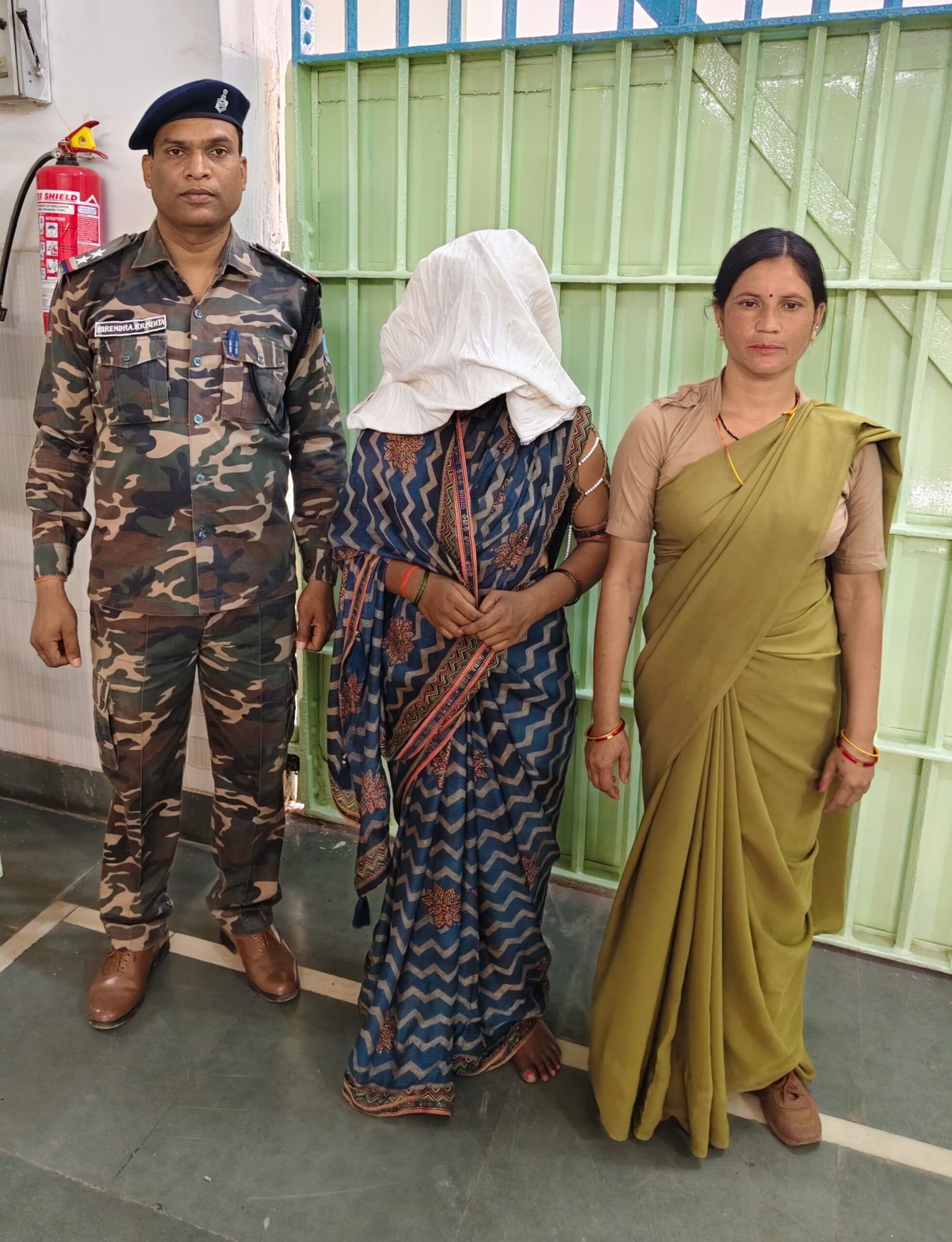 पलामू में खौफनाक वारदात: पत्नी ने पहले सल्फास से तड़पाया, फिर ओढ़नी से घोंटकर कर दी पति की हत्या |