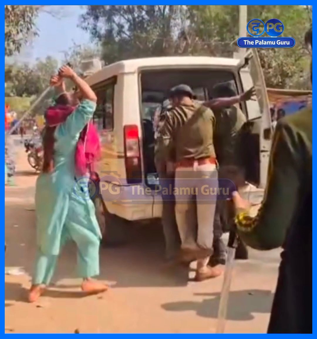 इटखोरी सीओ का युवक को डंडे से मारने का वीडियो वायरल, जाने घटना के पीछे की पूरी कहानी |